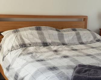 Lovely Light, Spacious Flat With Sea View - Herne Bay - Bedroom