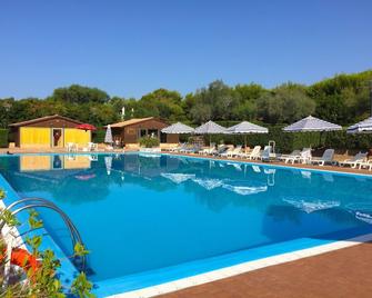 Igv Club Vacanze Le Castella - Le Castella - Pool
