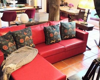 Beach House Babylon guest house with kitchenette and garden - Torreira - Sala de estar