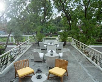 The Shalimar Boutique Hotel - Malang - Patio