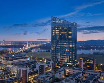 Four Points by Sheraton Hanzhong Riverside - Hanzhong - Building