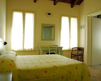 Albergo Del Po - Viadana - Schlafzimmer