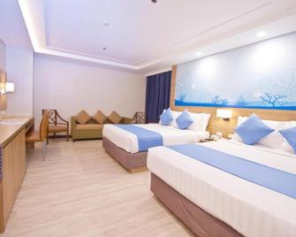 Crown Regency Hotel Makati - Makati - Slaapkamer
