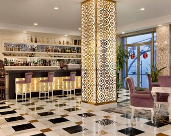 Ramada by Wyndham Baku - Baku - Bar
