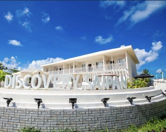 Discovery Saipan Hotel - Garapan - Building