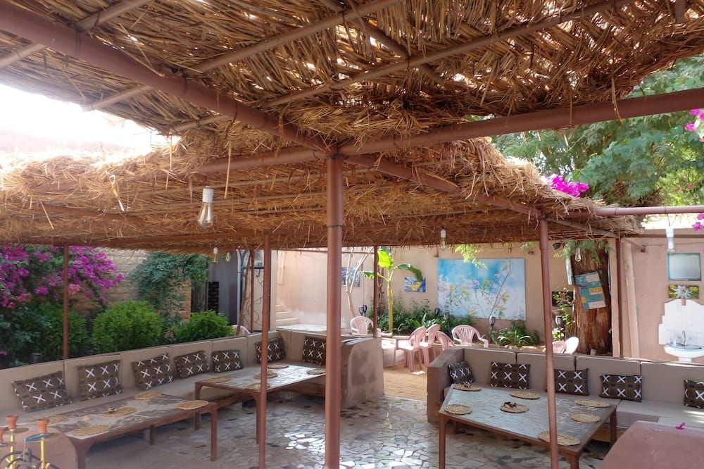 بار 4 تشيمنس - مكانك المُثالي - Nouakchott - شرفة مرصوفة