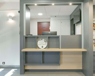 B&B HOTEL Le Mans Nord 2 - Saint-Saturnin - Rezeption