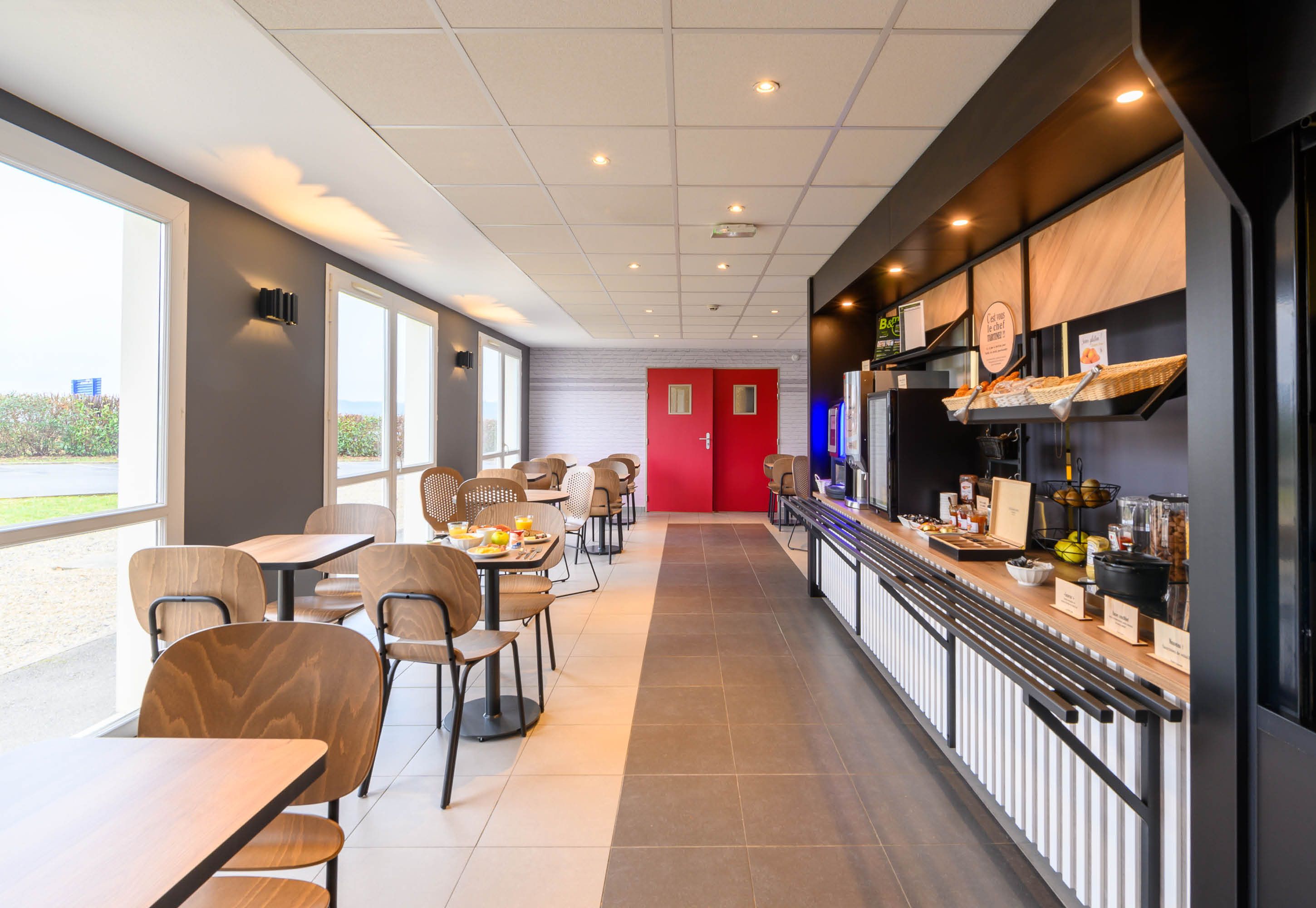 B&B HOTEL Compiègne Thourotte - Thourotte - Restaurante