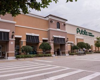 Room-small Cozy Apartment - Vero Beach - Building