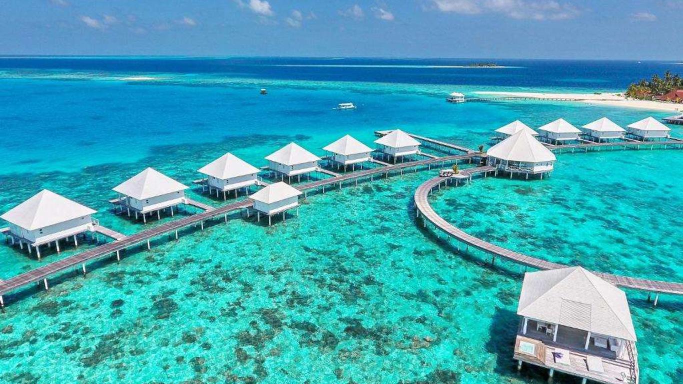 Diamonds Thudufushi Beach & Water Villas