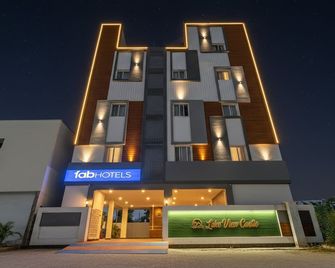 Fabhotel Lake View Castle - Warangal - Building