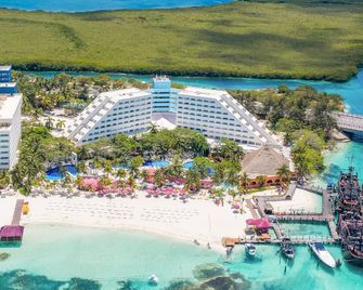 Oasis Palm - Cancún