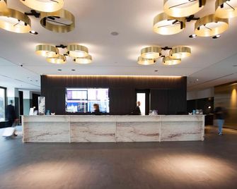 Mercure Hotel Wiesbaden City - Wiesbaden - Front desk