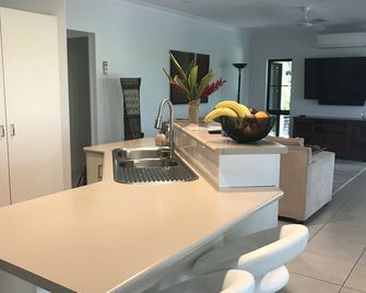 Tropical Relaxating Oasis In Port Douglas - Craiglie - Küche