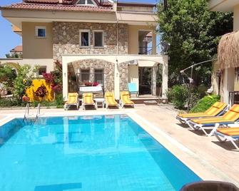 çileks apart otel - Fethiye - Pool