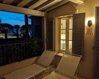 Pastis Hotel Saint-Tropez - Saint-Tropez - Balcony