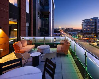 Moxy Madison Downtown - Madison - Balkon