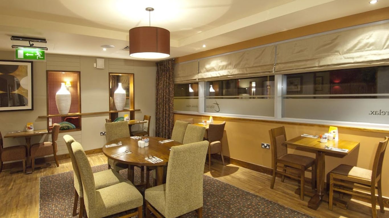 Premier Inn Liverpool John Lennon Airport
