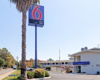 Motel 6 Chico - Chico - Building