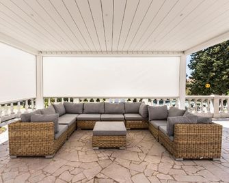 Residence Villa Bottacin - טריאסטה - מרפסת