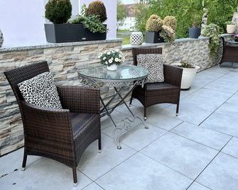 2nd Fernando, 30sqm, 1 living/bedroom, max. 2 persons - Breisach am Rhein - Innenhof
