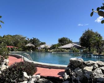 Cozy house in residence 500 mt from the beach - Potrero - Piscina