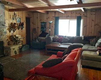 Beautiful Cabin in Big Trees - Dorrington - Sala de estar