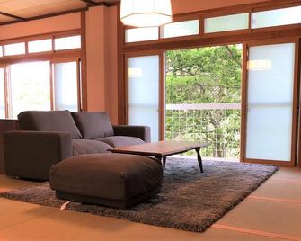 Resort inn Yunogo - Mimasaka - Вітальня
