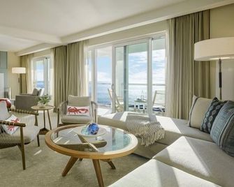 Cliff House Maine - Cape Neddick - סלון