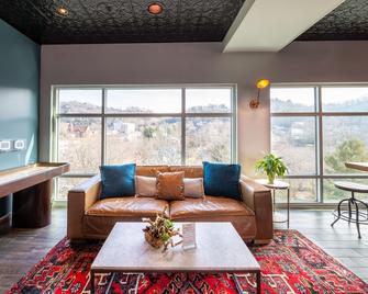 Hilton Garden Inn Asheville Downtown - אשוויל - סלון