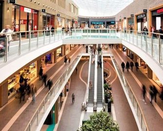 Jean 1B Brussels-Charleroi-Airport - Charleroi