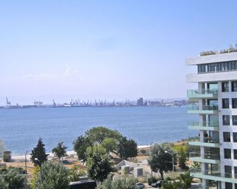 Queen Olga - Thessaloniki - Näkymät ulkona