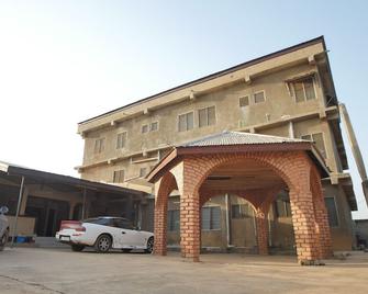 Feliama Hotel - Kumasi - Building