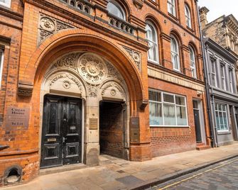 1 Bed City Studio near Theatre Suit work or Leisure - Hull