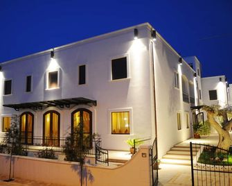 Hotel Victoria - Carovigno - Building