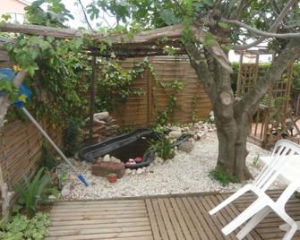 Ground floor villa with garden and private entrance 4km from beaches - Agde - Patio