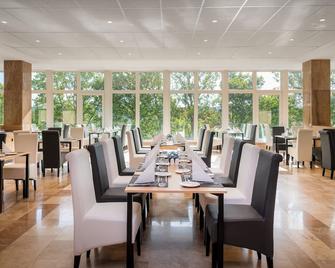 Hunguest Hotel Helios - הביץ - מסעדה