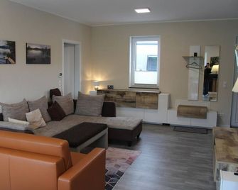 Vacation home Naunheim - 4 bed vacation home complete - Pillig - Wohnzimmer