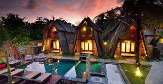 Kies Villas Lombok - Kuta - Pool