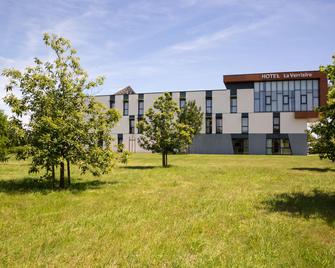 The Originals City, Hôtel La Verriaire, Cholet Sud (Inter-Hotel) - La Verrie - Edificio