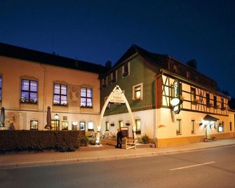 Hotel Gasthof Zum Walfisch - Zwota - Gebouw