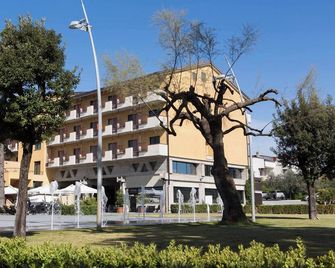 Hotel Fontana Olente - Ferentino - Gebäude