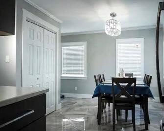 Vacation home you’ll enjoy - Lower Sackville - Dining room