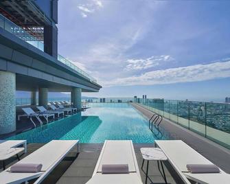Courtyard by Marriott Danang Han River - Da Nang - Piscina