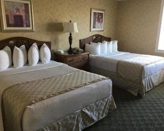 The Island House Hotel - Port Clinton - Bedroom