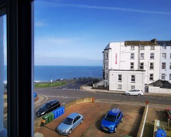 The Thoresby Guest House Scarborough - Scarborough - Balcony
