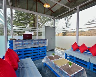 SnowDrop eco resort - Chail - Lobby