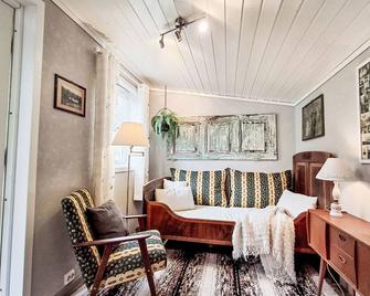 Chalet Nedregård by Interhome - Farsund - Olohuone
