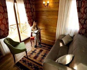 Gököz Natural Park - Büyükdeliller - Living room