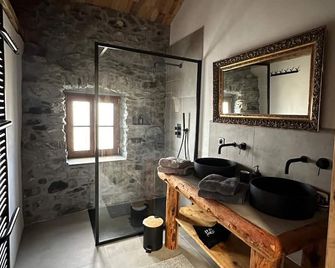 Chasa Veglia, (Sent) / 2 Pax - Sent - Bathroom
